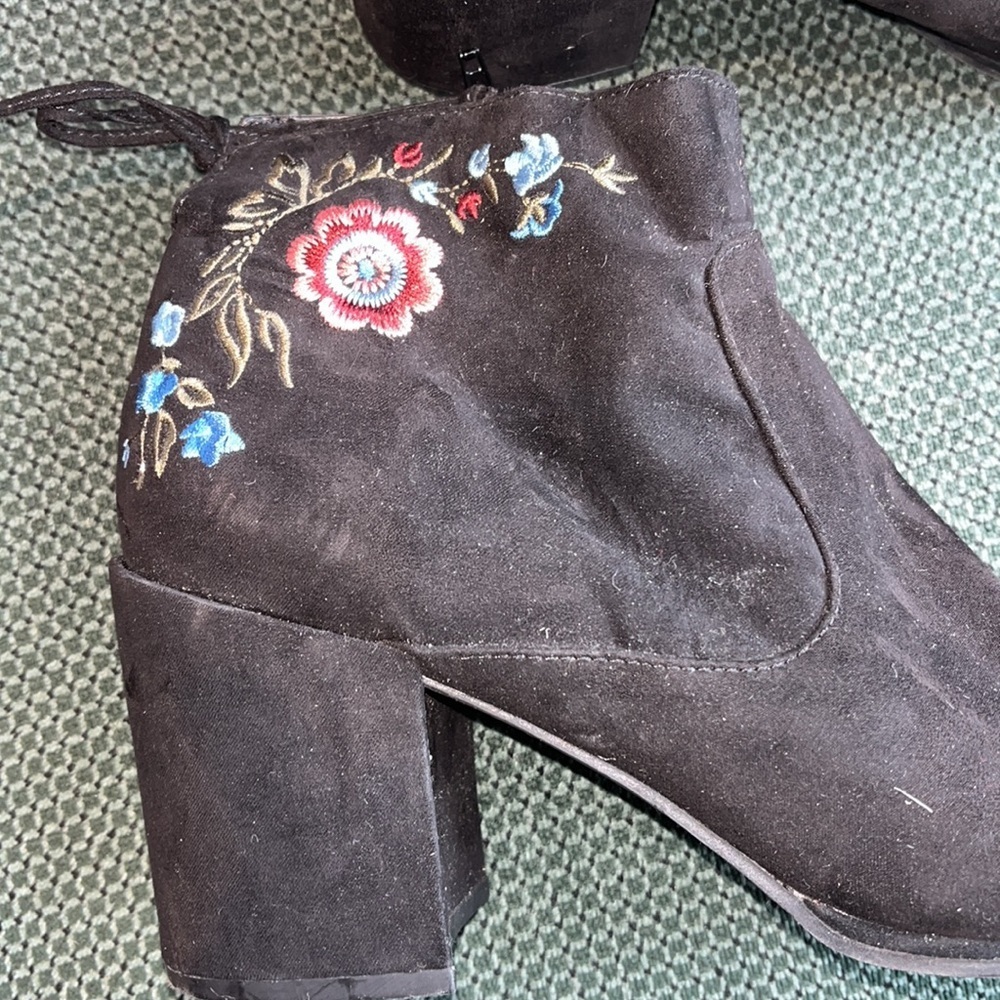 Unisa Black Suede Like Embroidered Heeled Booties - Picture 2 of 3